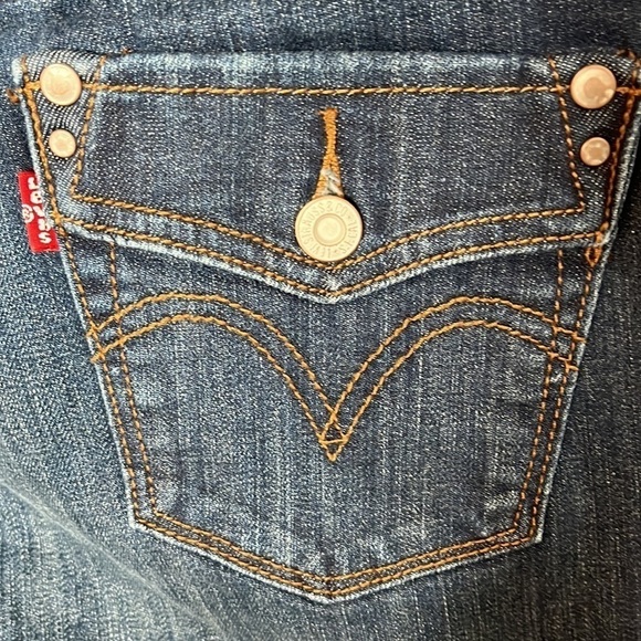 Levi’s 528 Slender Boot Cut Women’s Jeans Sz 4 - Picture 3 of 8